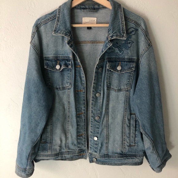 ❌SOLD❌ Universal Thread Denim/Jean Jacket - Picture 2 of 11